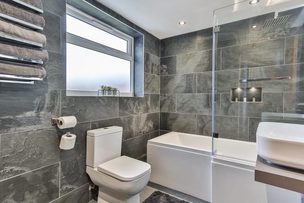 Luxury Spacious Pad With Games Room Sheffield Eksteriør billede